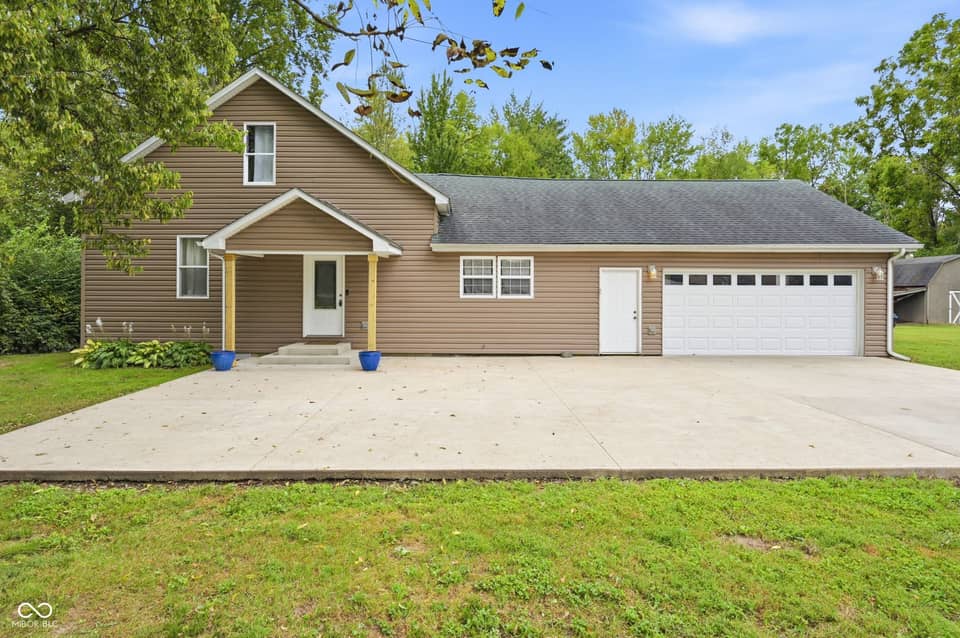 8 School, Markleville, IN 46056, photo 1 of 37
