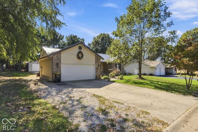 537 S Birch Street, Ellettsville, IN 47429, photo 3 of 34