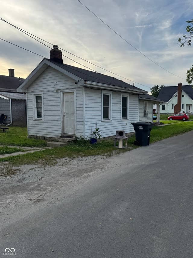 627 E 31st Street, Anderson, IN 46016, photo 4 of 11