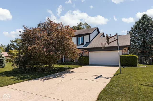 725 Morse Landing Drive, Cicero, IN 46034, photo 3 of 42