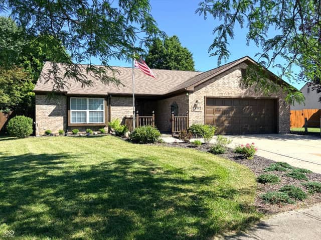 890 Millbrook Drive, Avon, IN 46123, photo 2 of 16