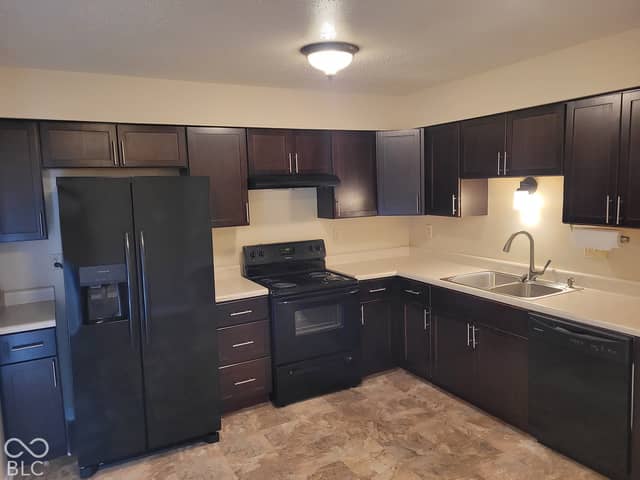6515 Park Central Way #C, Indianapolis, IN 46260, photo 5 of 34