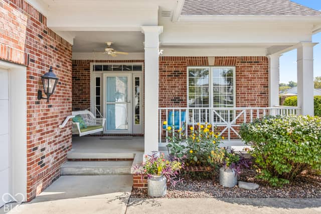 8139 Heyward Drive, Indianapolis, IN 46250, photo 4 of 59