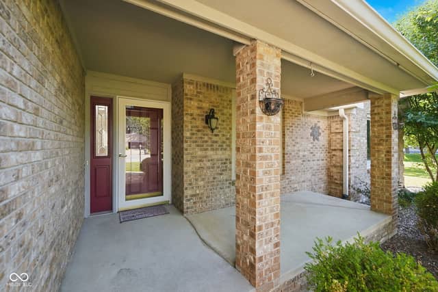 7909 Fennel Court, Indianapolis, IN 46237, photo 3 of 31