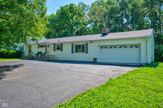 3650 N Marr Road, Columbus, IN 47203, photo 3 of 66