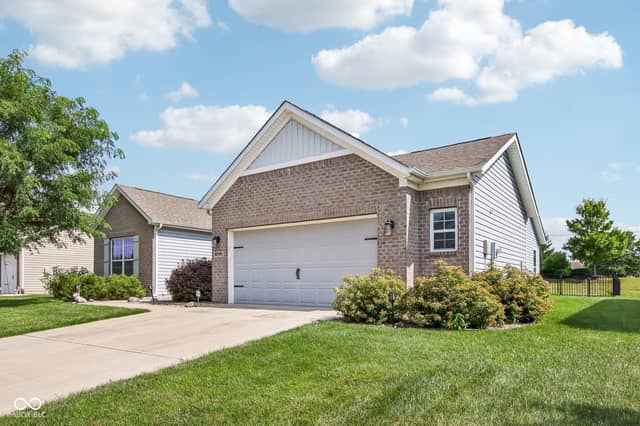 8725 Hornady Drive, Indianapolis, IN 46239, photo 3 of 31