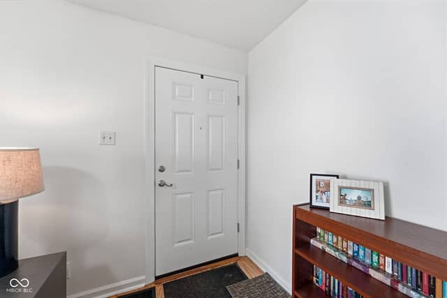 6832 Hillside Avenue, Indianapolis, IN 46220, photo 5 of 54