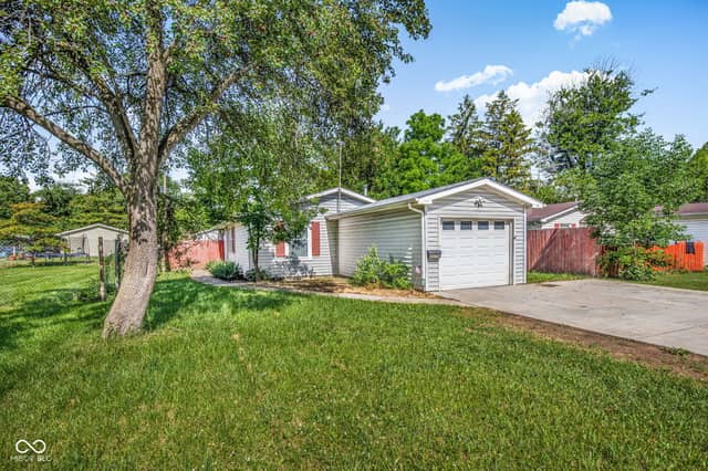 4630 N Richardt Avenue, Indianapolis, IN 46226, photo 2 of 34