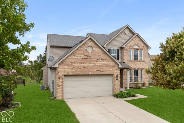 6552 Amherst Way, Zionsville, IN 46077, photo 2 of 28