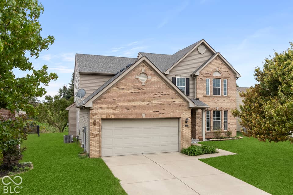 6552 Amherst Way, Zionsville, IN 46077, photo 1 of 28