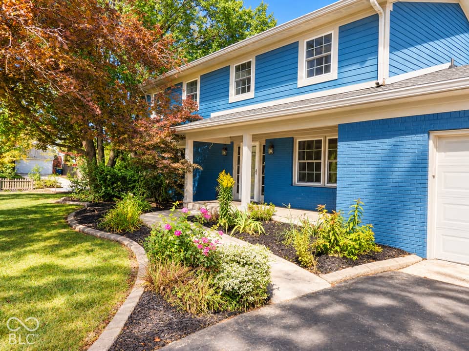 7053 Grosvenor Place, Indianapolis