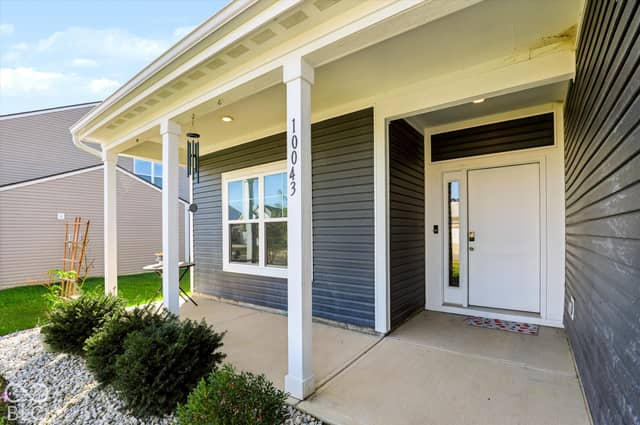 10043 Caprock Canyon Drive, Indianapolis, IN 46229, photo 4 of 30