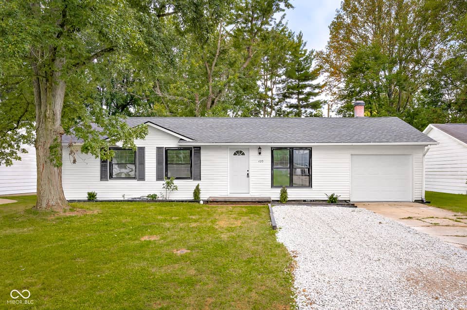 420 Redwood Drive, Seymour