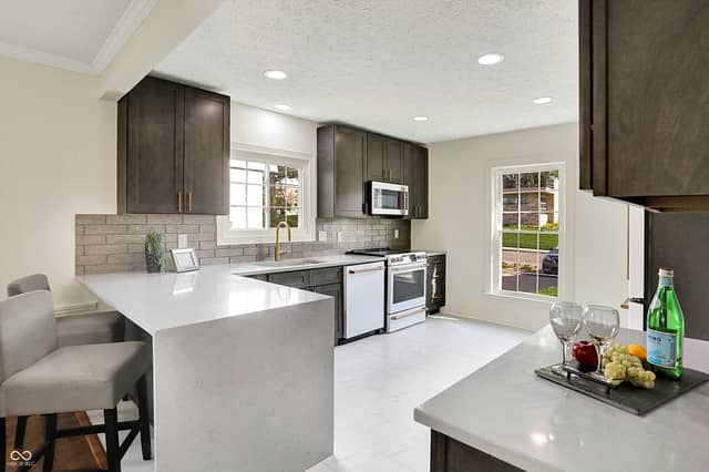 22 W 54th Street, Indianapolis, IN 46208, photo 5 of 10