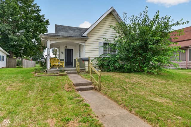 1311 S J Street S, Elwood, IN 46036, photo 4 of 31