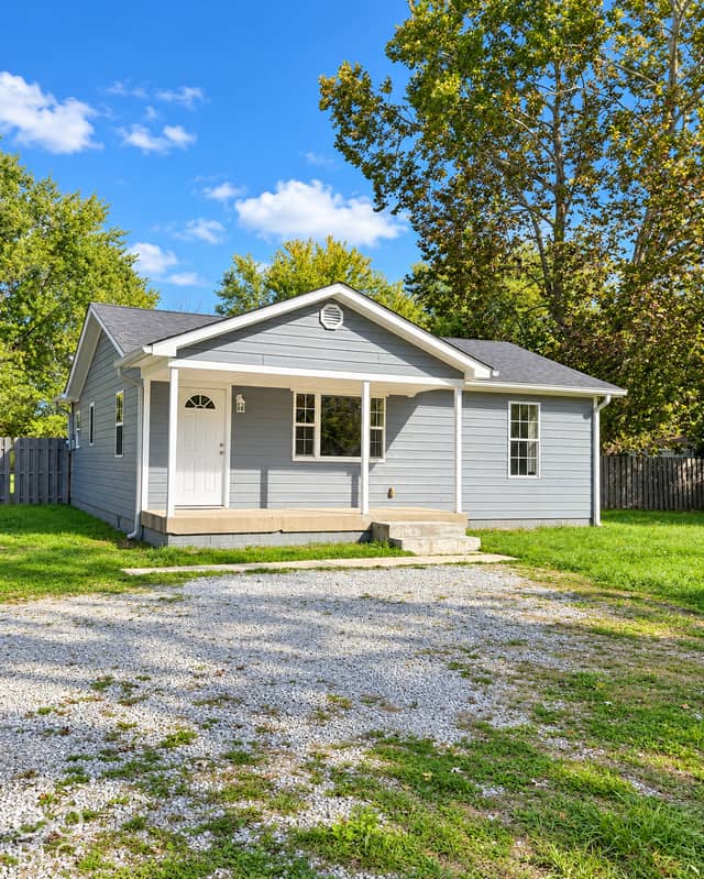 6792 E County Road 100 S, Avon, IN 46123, photo 3 of 25