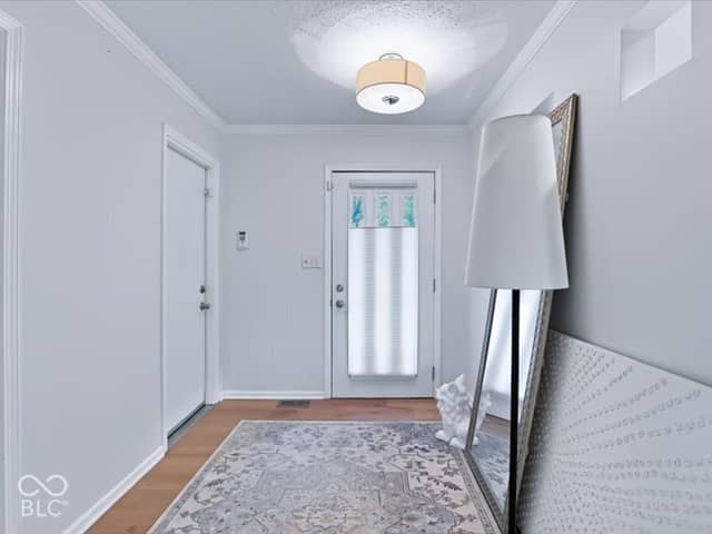 8473 Sand Point Way, Indianapolis, IN 46240, photo 5 of 41