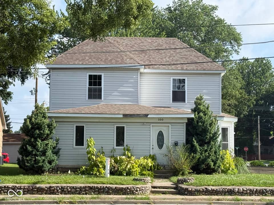 100 E Main Street, Greenwood