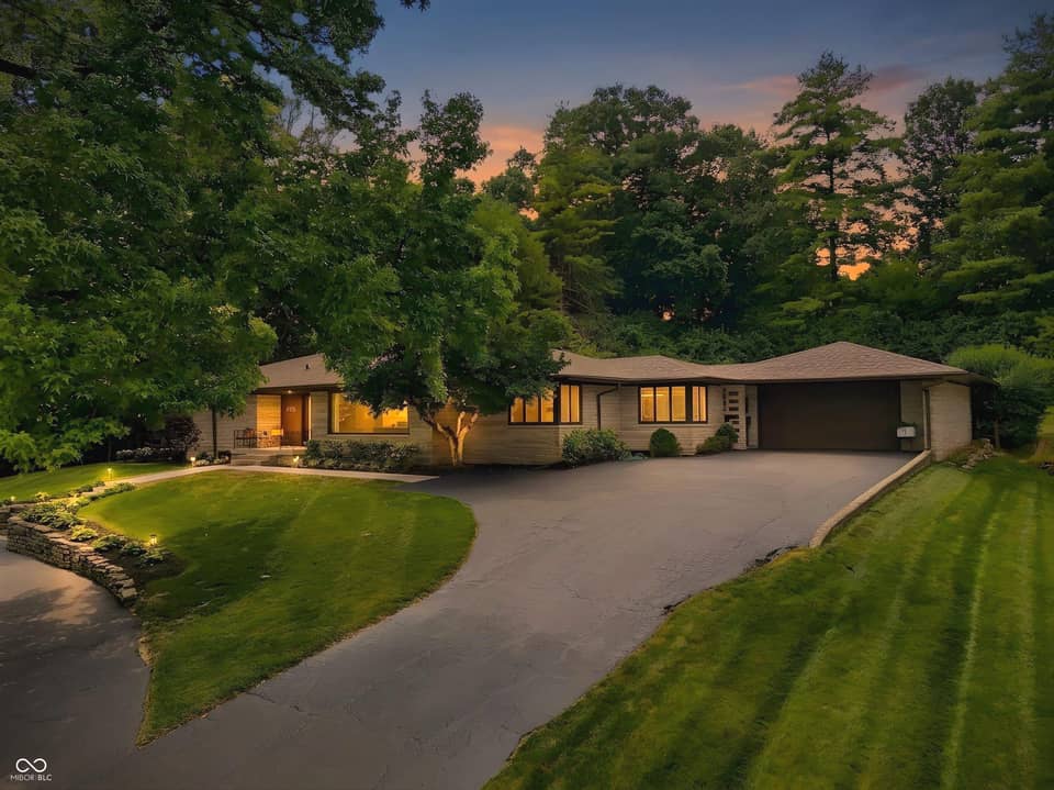 6976 Washington Boulevard, Indianapolis