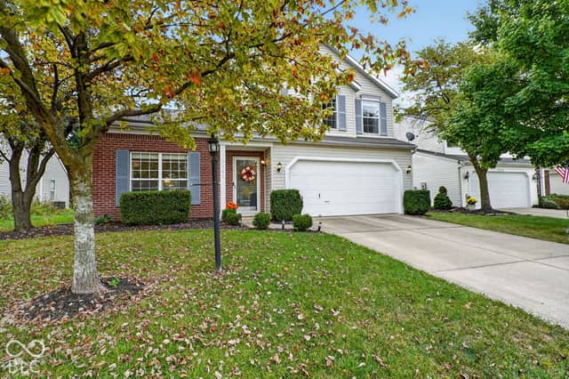 12161 Driftstone Drive, Fishers, IN 46037, photo 3 of 33