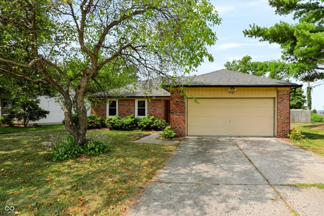 9562 Falkirk Drive, Indianapolis, IN 46256, photo 2 of 32