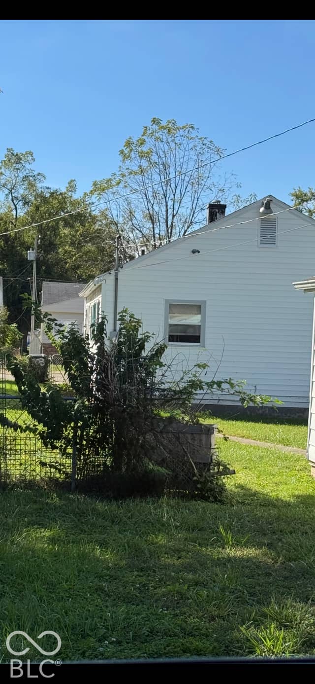 3204 S Vine, Muncie, IN 47302, photo 3 of 4
