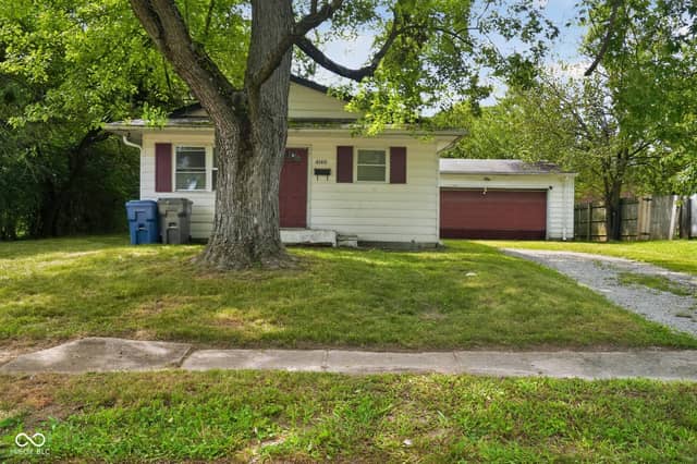 4140 Mellis Drive, Indianapolis, IN 46235, photo 3 of 30