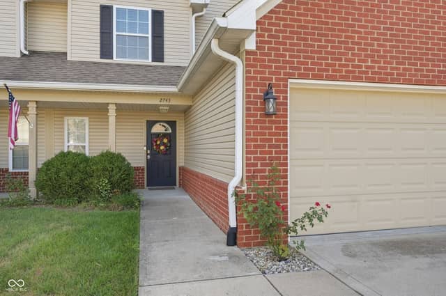 2743 Rylee Court, Greenwood, IN 46143, photo 4 of 32