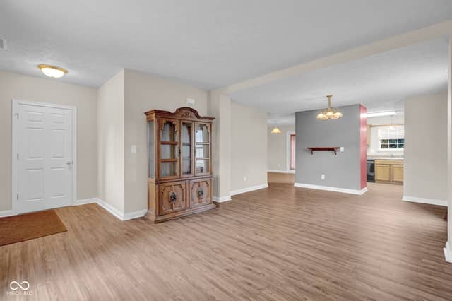 4254 Princeton Park, Columbus, IN 47201, photo 5 of 38