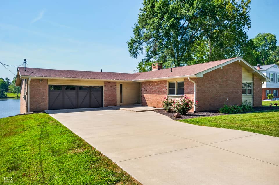 3783 W North Wood Lake Drive, Columbus, IN 47201, photo 1 of 84