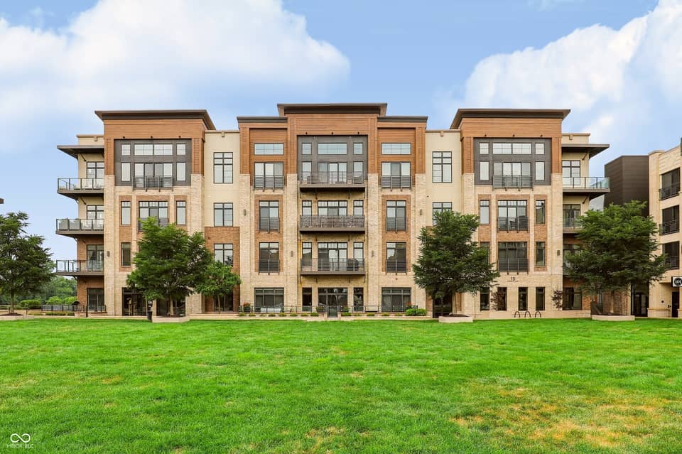 15 W Executive Drive #206, Carmel