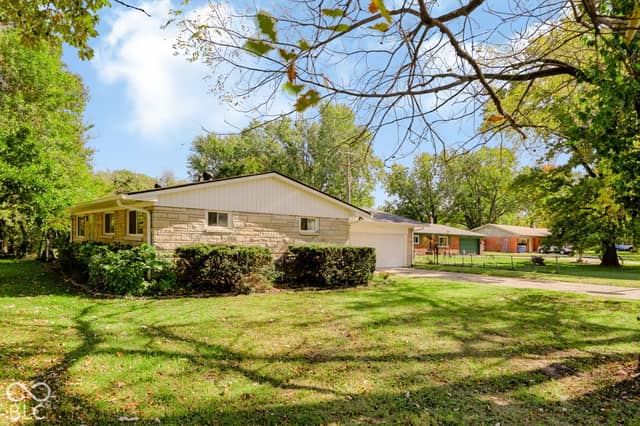 10205 N College Avenue, Carmel, IN 46280, photo 3 of 37