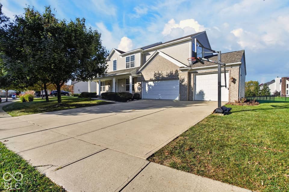 11818 Kittery Drive, Fishers, IN 46037, photo 1 of 55