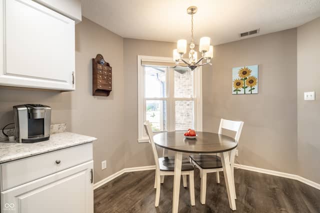 1525 Quail Glen Court, Carmel, IN 46032, photo 4 of 34