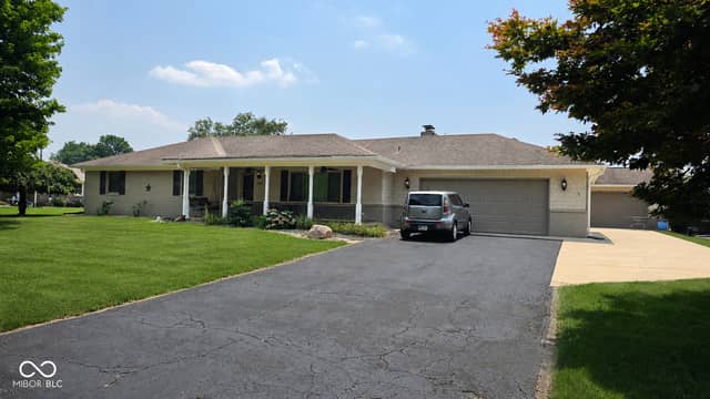 885 Broadway North Drive, Plainfield, IN 46168, photo 3 of 64