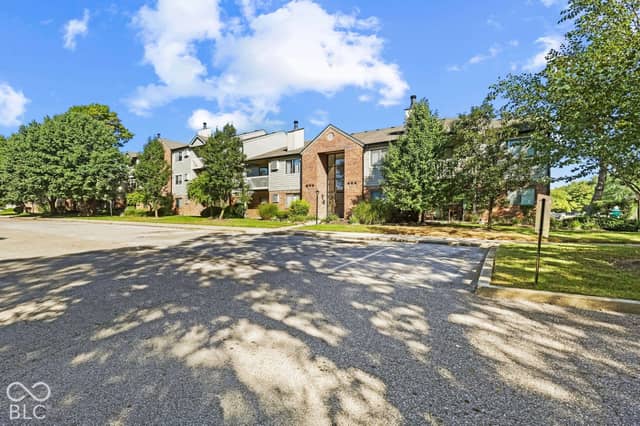 4250 Village Parkway Circle E #5, Indianapolis, IN 46254, photo 3 of 14