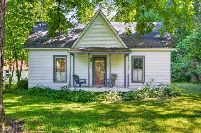 1021 Combs Road, Nashville, IN 47448, photo 5 of 120