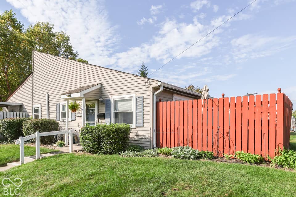 2814 Country Estates Drive, Indianapolis, IN 46227, photo 1 of 33
