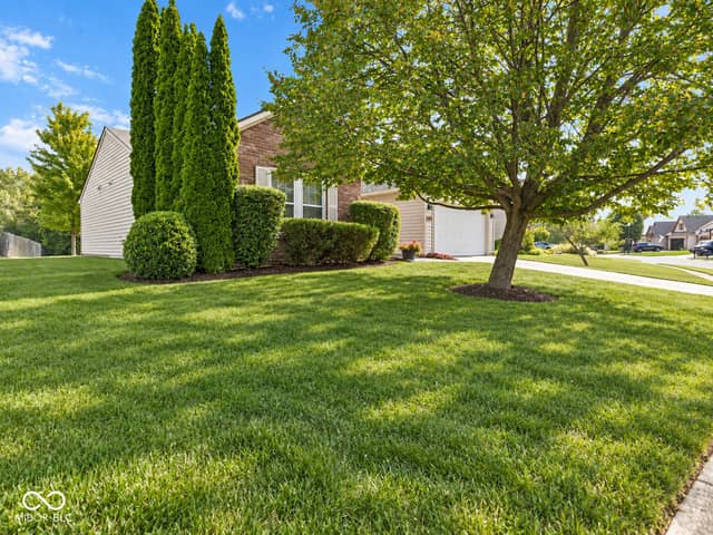3020 Shadow Lake Drive, Indianapolis, IN 46217, photo 4 of 30