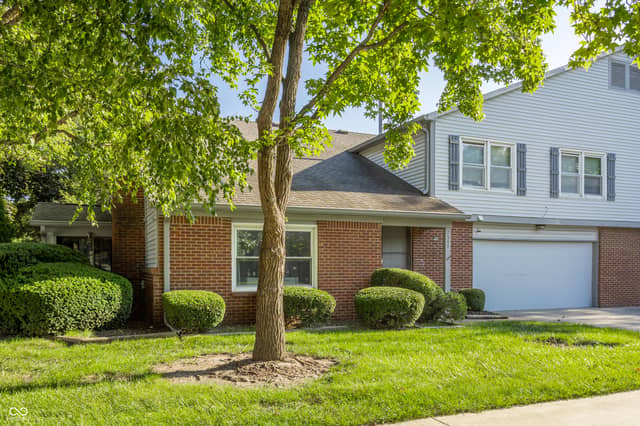 7547 Farm View Circle E, Indianapolis, IN 46256, photo 4 of 34