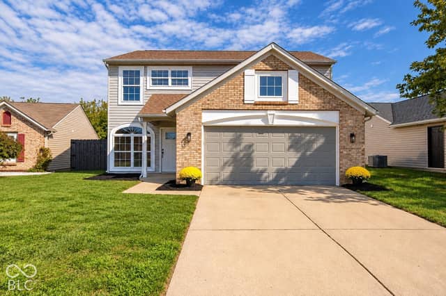 4321 Strawflower Drive, Indianapolis, IN 46203, photo 2 of 32