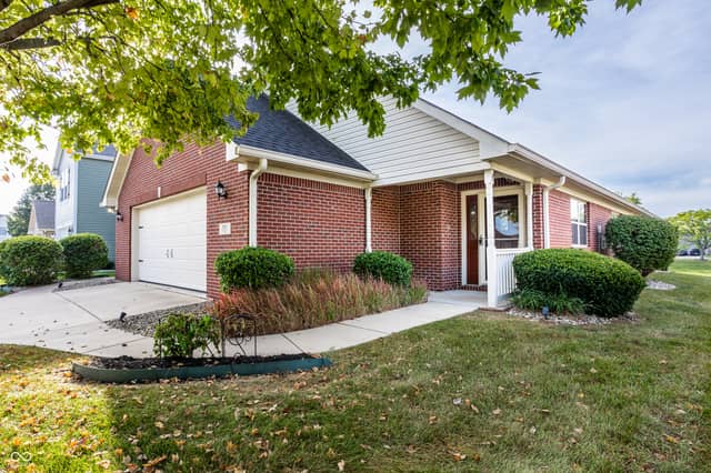 933 Amesbury Court, Indianapolis, IN 46217, photo 3 of 47