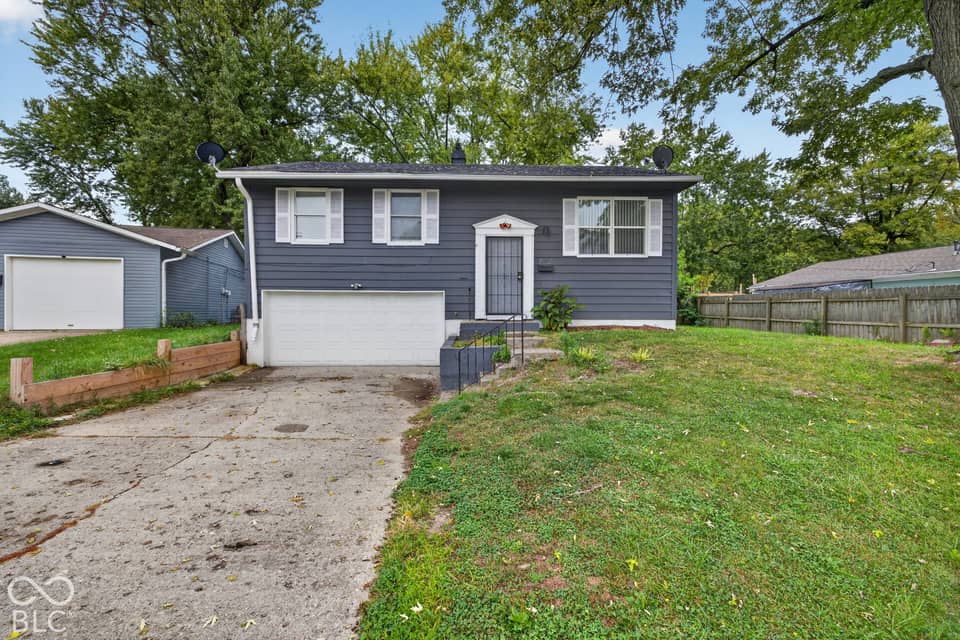9115 Breen Court, Indianapolis, IN 46235, photo 1 of 22