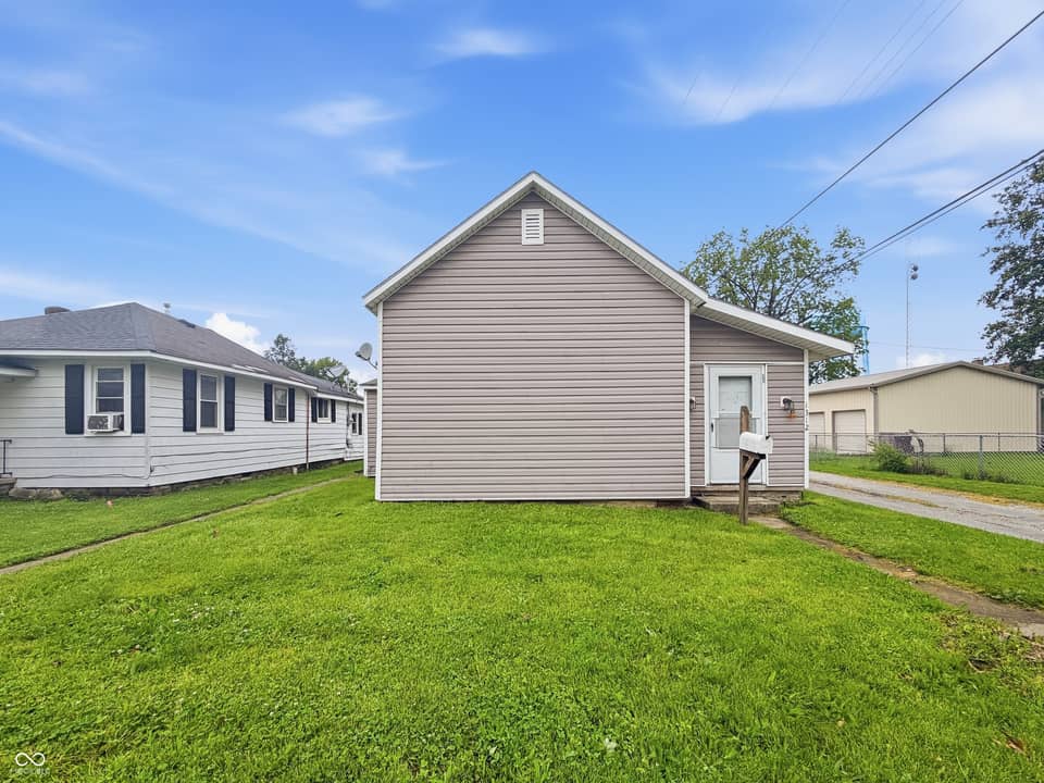 1312 N D Street, Elwood