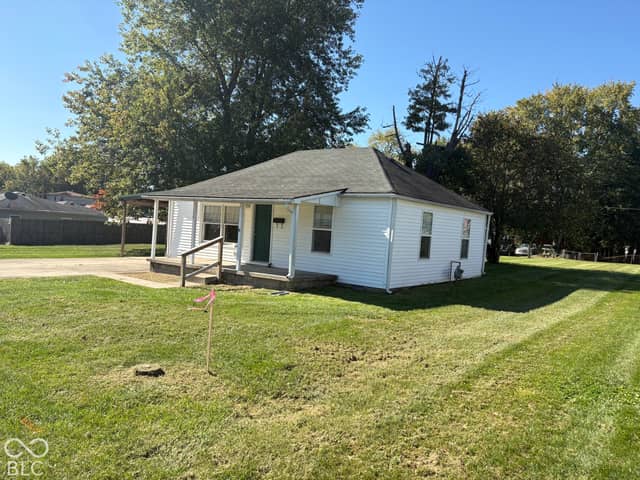 130 Broad Street, Hope, IN 47246, photo 3 of 20