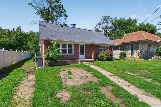 4916 E 39th Street, Indianapolis, IN 46226, photo 4 of 37