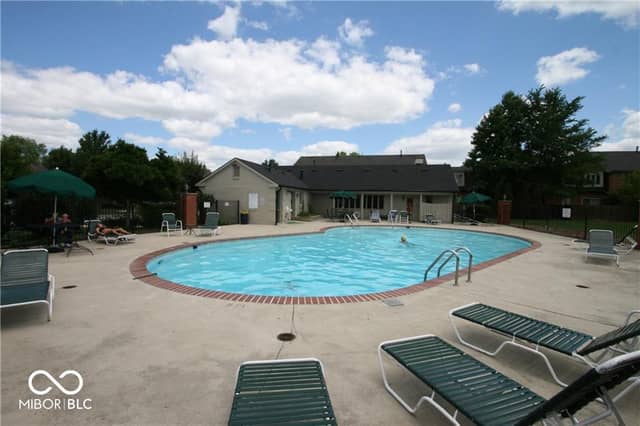 1149 Canterbury Square S #1149, Indianapolis, IN 46260, photo 4 of 34