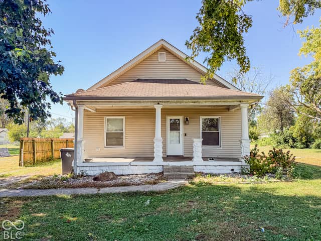 824 S Fleming Street, Indianapolis, IN 46241, photo 2 of 36