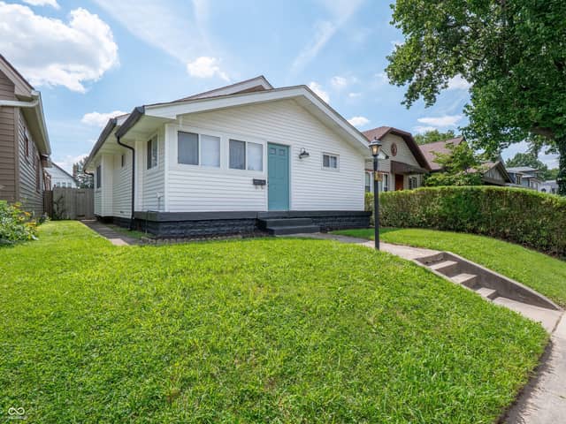947 E Bradbury Avenue, Indianapolis, IN 46203, photo 4 of 49
