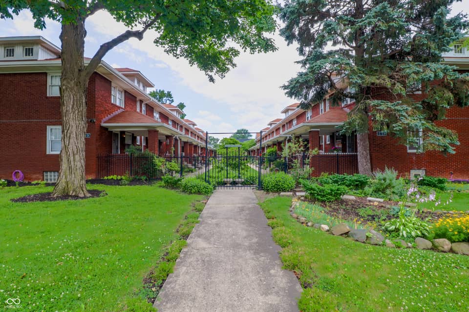 5613 E Washington Street #16, Indianapolis